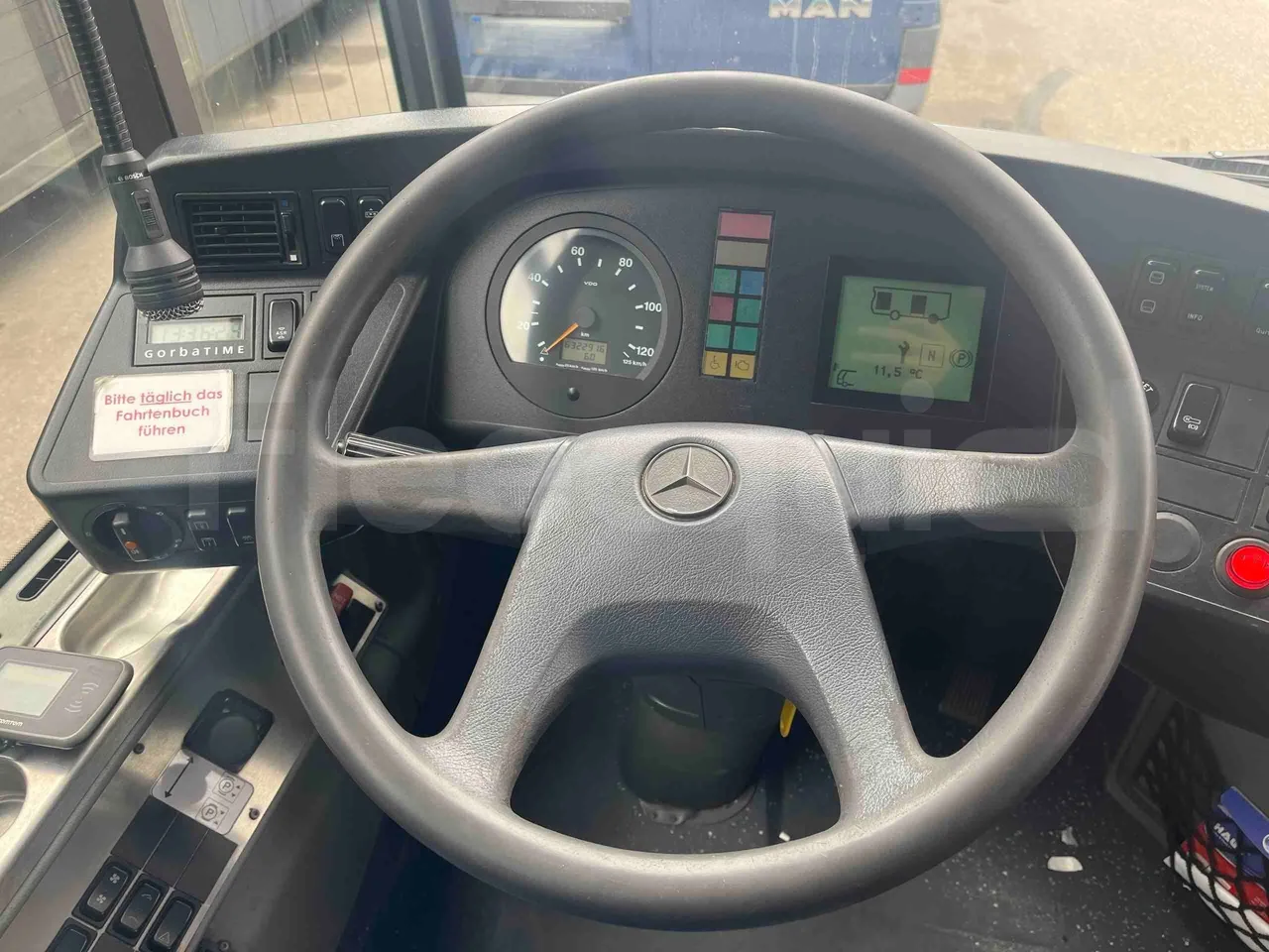 Mercedes-Benz Citaro O 530 LE - Euro 5 - 220 kW - 12.040 mt - steering wheel photo