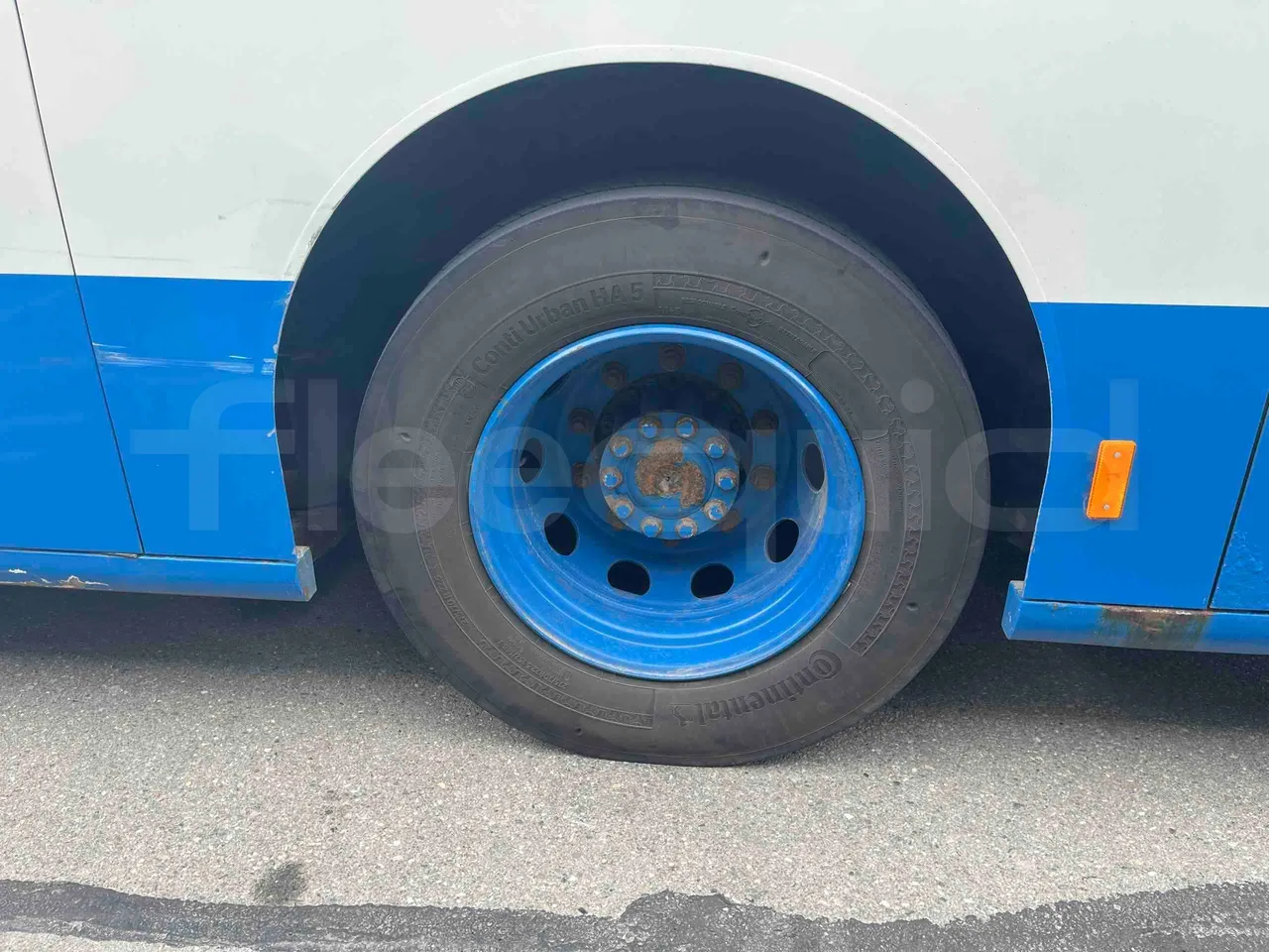 Mercedes-Benz Citaro O 530 LE - Euro 5 - 220 kW - 12.040 mt - rear left tire photo
