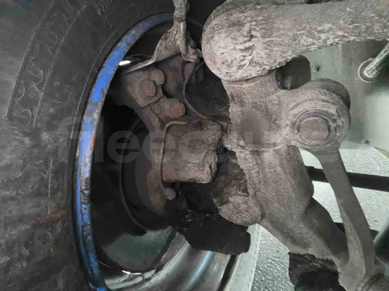Mercedes-Benz Citaro O 530 LE - Euro 5 - 220 kW - 12.040 mt - front axle left side