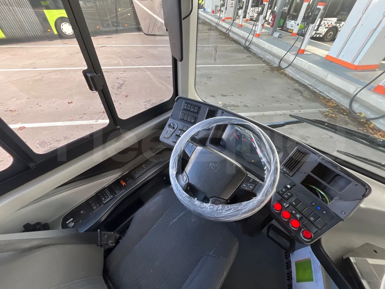Volvo G891H L291LH24J8100 / Euro 6 - 177 Kw - 18.750 Mt - buttons panels on