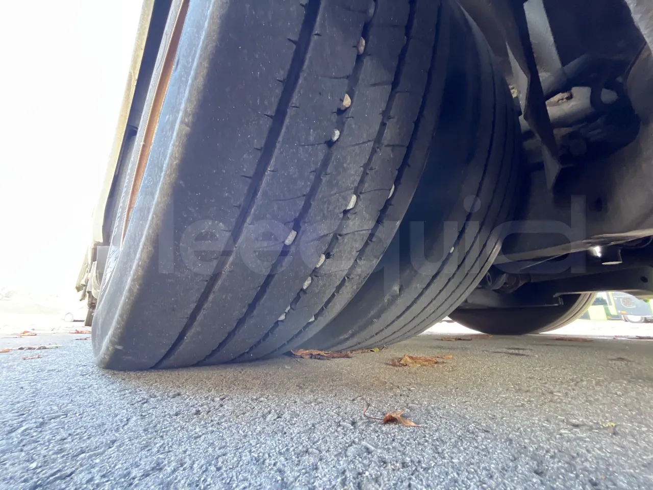 Volvo G891H L291LH24J8100 / Euro 6 - 177 Kw - 18.750 Mt - tread condition second axle tires right