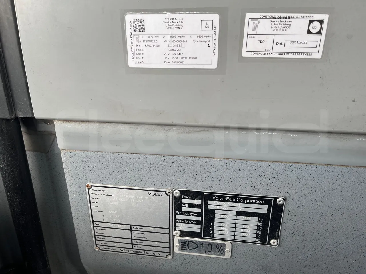 Volvo G891H L291LH24J8100 / Euro 6 - 177 Kw - 18.750 Mt - vehicle plate photo
