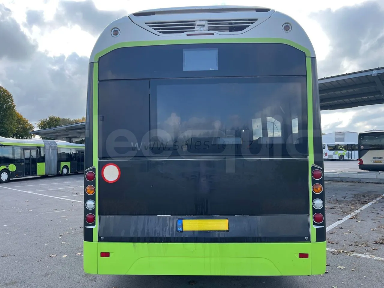 Volvo G891H L291LH24J8100 / Euro 6 - 177 Kw - 18.750 Mt - rear hatch closed