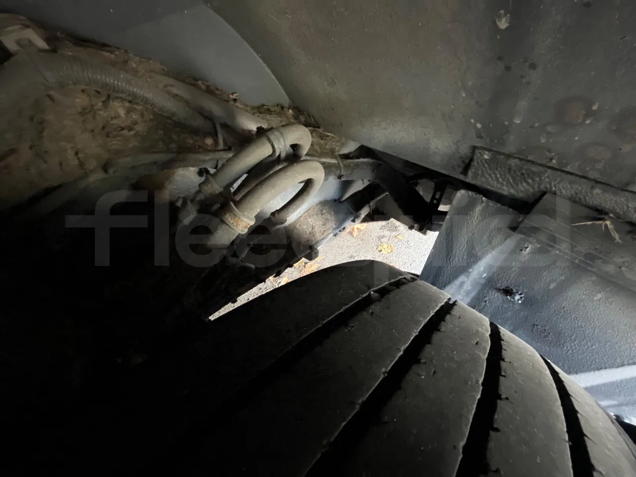 Volvo G891H L291LH24J8100 / Euro 6 - 177 Kw - 18.750 Mt - axle 2 shock absorbers 2 left