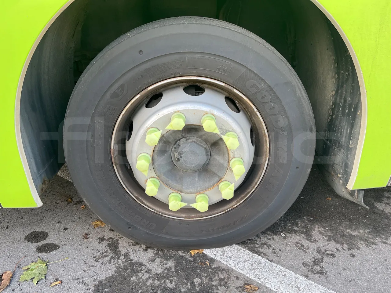 Volvo G891H L291LH24J8100 / Euro 6 - 177 Kw - 18.750 Mt - front left tire measurements