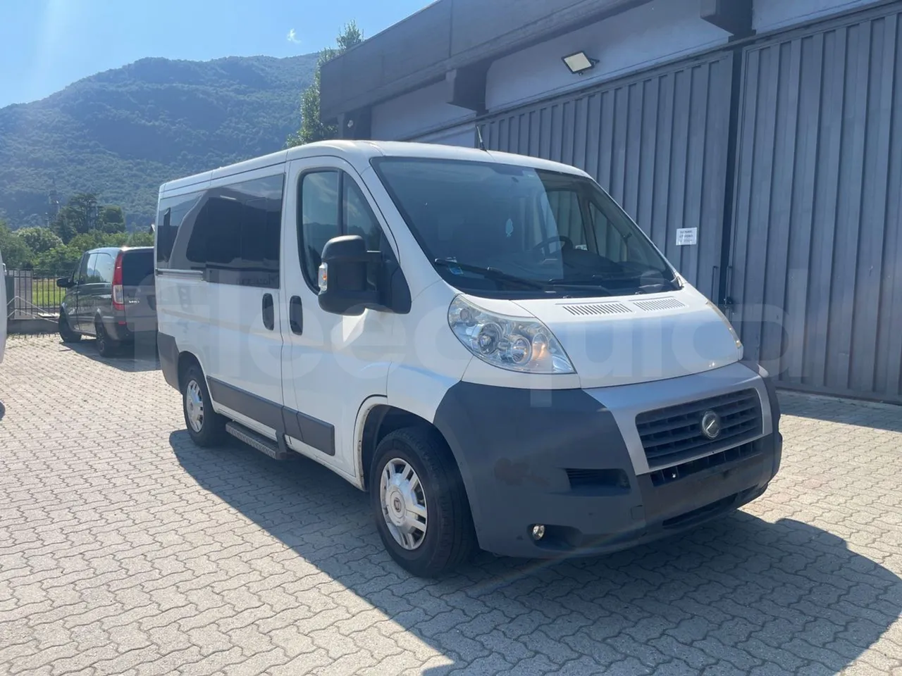 Fiat Ducato 250AMMPA/ Euro 5 - 96 Kw - 4.963 Mt - 3/4 front right doors (mandatory for bus to scrap)
