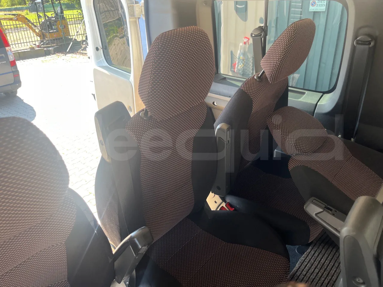 Fiat Ducato 250AMMPA/ Euro 5 - 96 Kw - 4.963 Mt - handrails photo