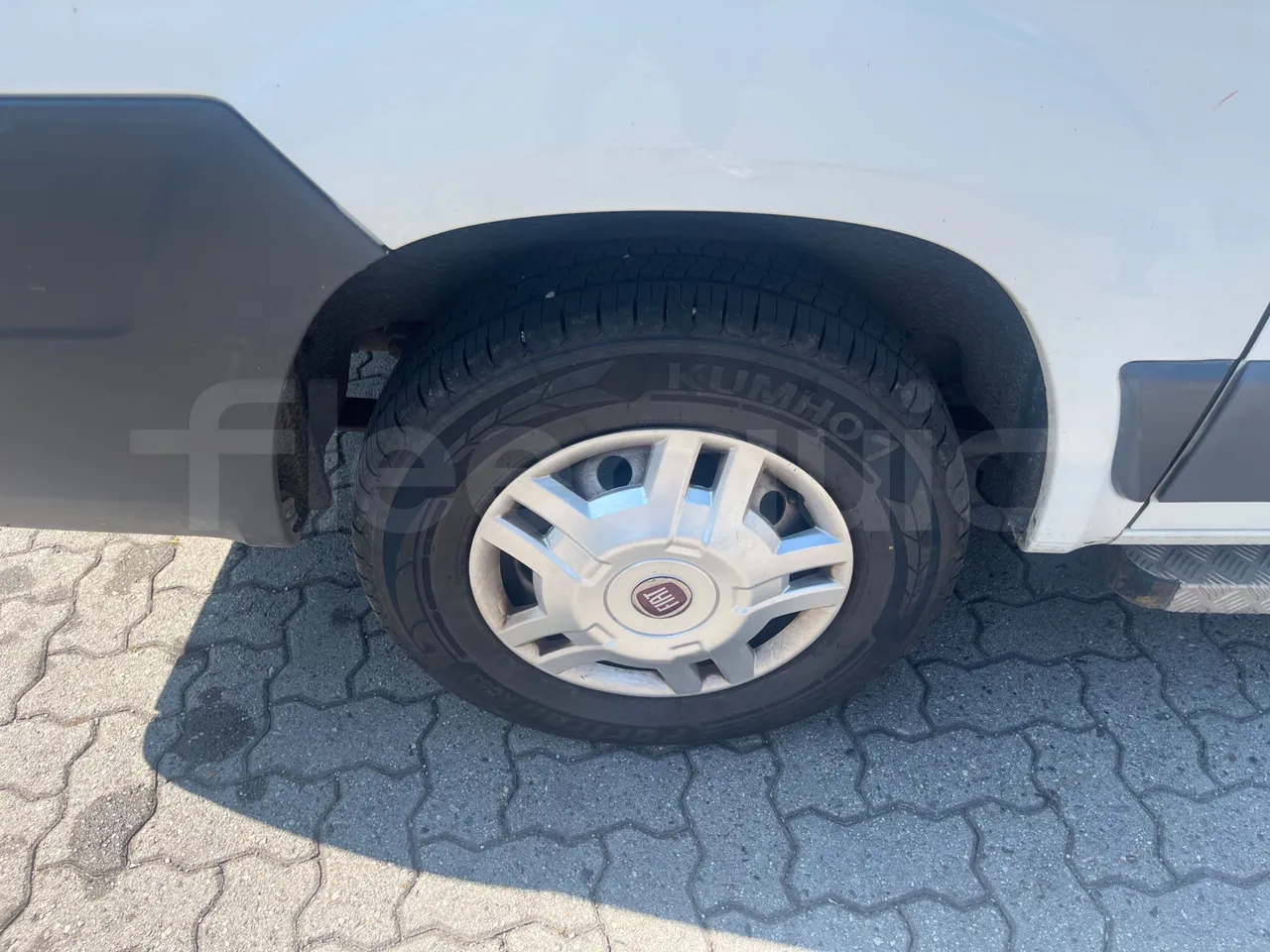 Fiat Ducato 250AMMPA/ Euro 5 - 96 Kw - 4.963 Mt - tread condition front tires right