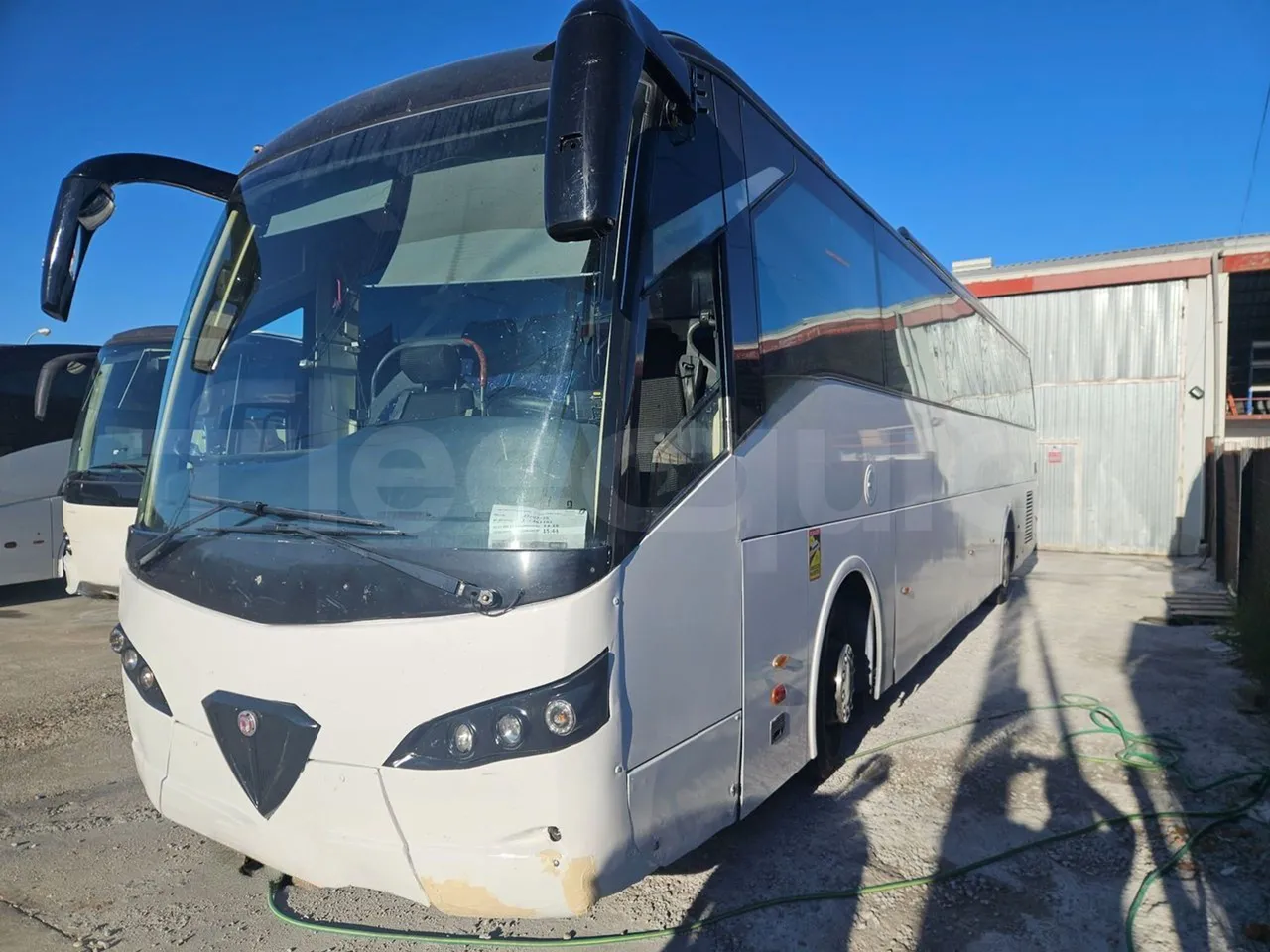 Man 18.463 HOCL Ratio - EUR4/338Kw/12.92Mt - 3/4 front left (mandatory for bus to scrap)