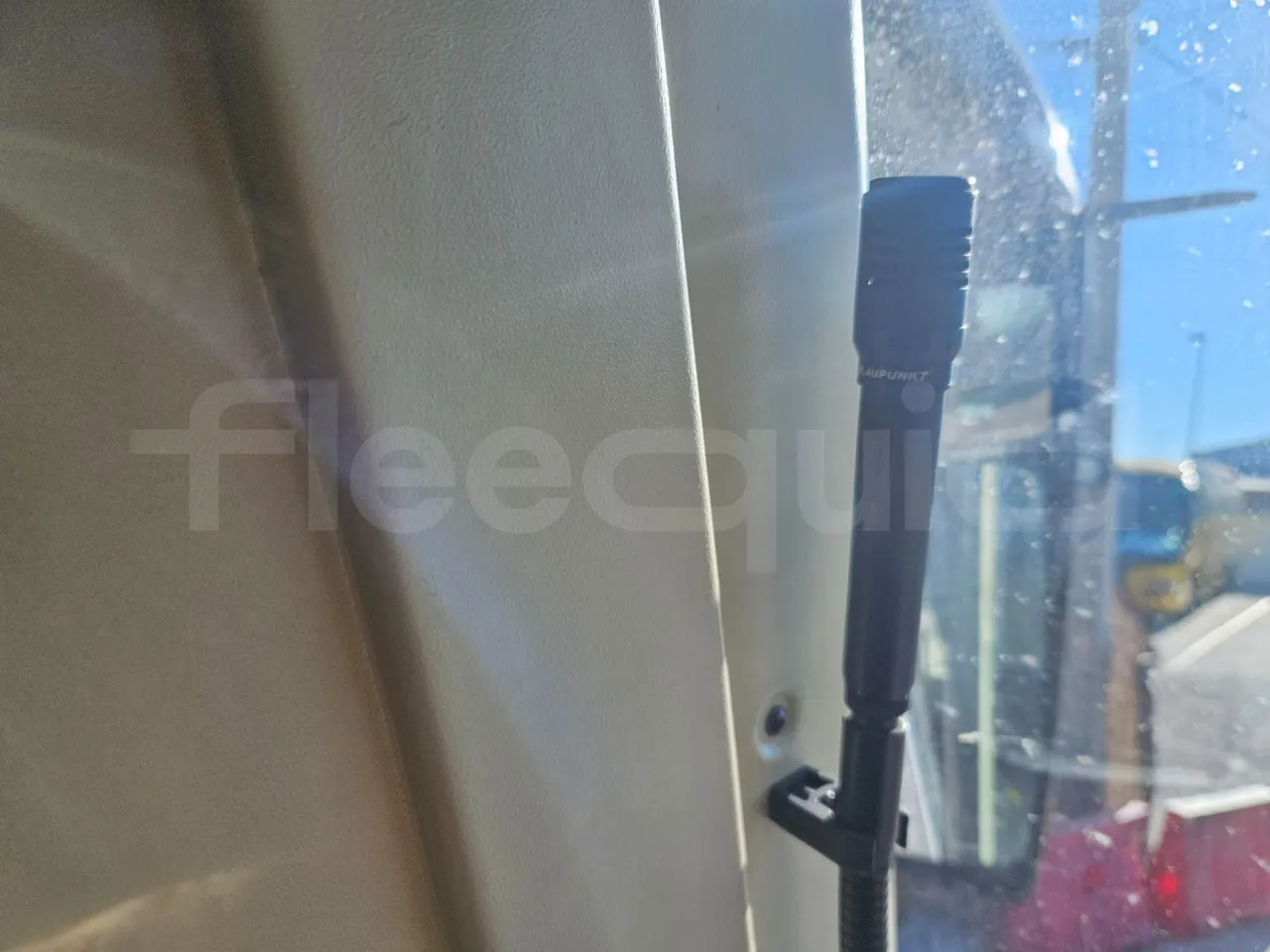 Man 18.463 HOCL Ratio - EUR4/338Kw/12.92Mt - driver microphone accessories photo