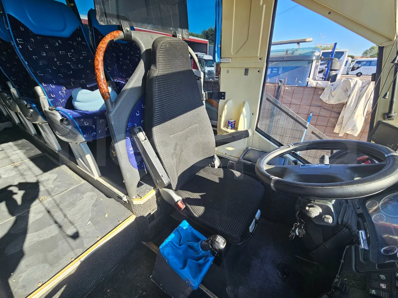 Man 18.463 HOCL Ratio - EUR4/338Kw/12.92Mt - driver's seat photo (mandatory for bus to scrap)