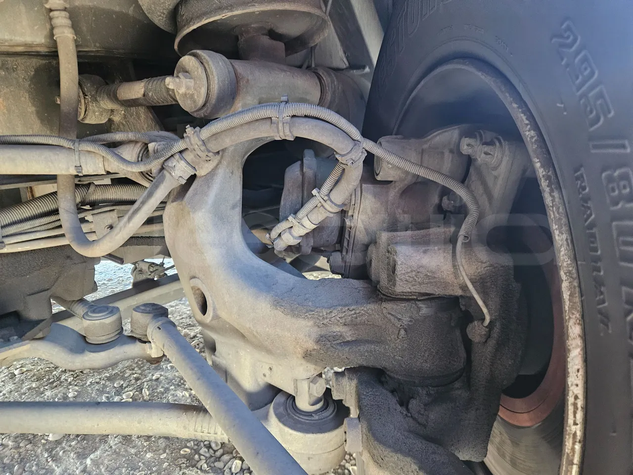 Man 18.463 HOCL Ratio - EUR4/338Kw/12.92Mt - front brake calipers left