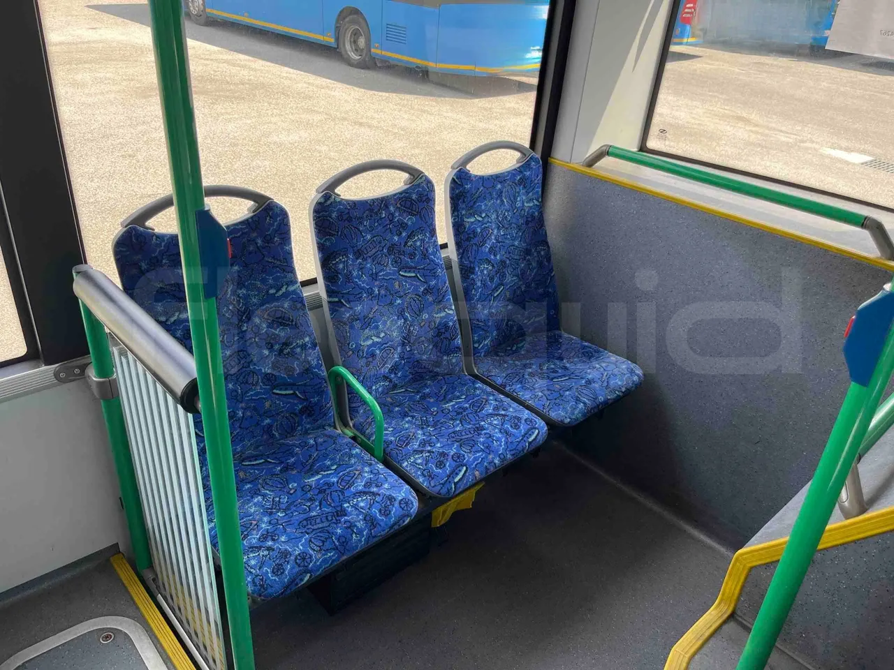 Solaris Urbino - central seat safety belt