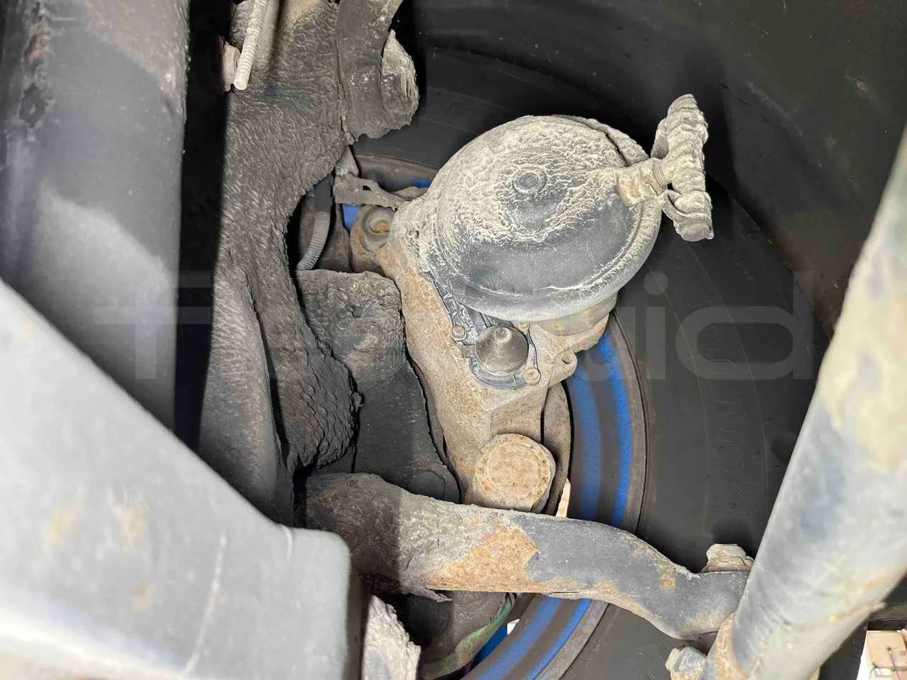 Solaris Urbino - front brake calipers left