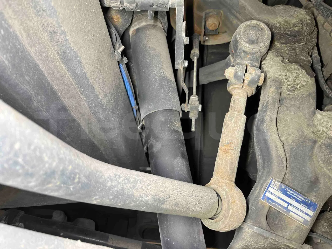 Solaris Urbino - front shock absorbers right