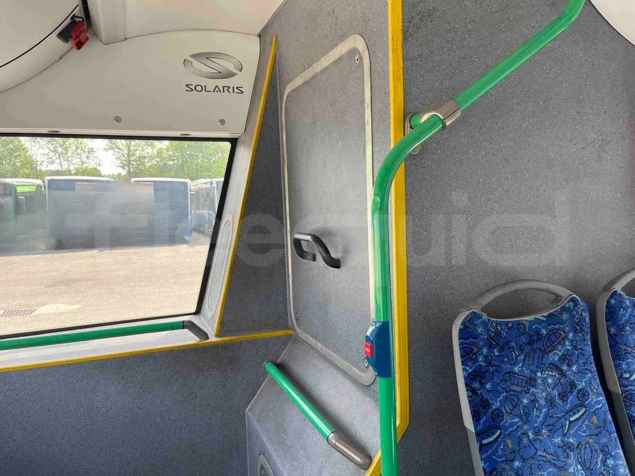 Solaris Urbino - floor hatches photo