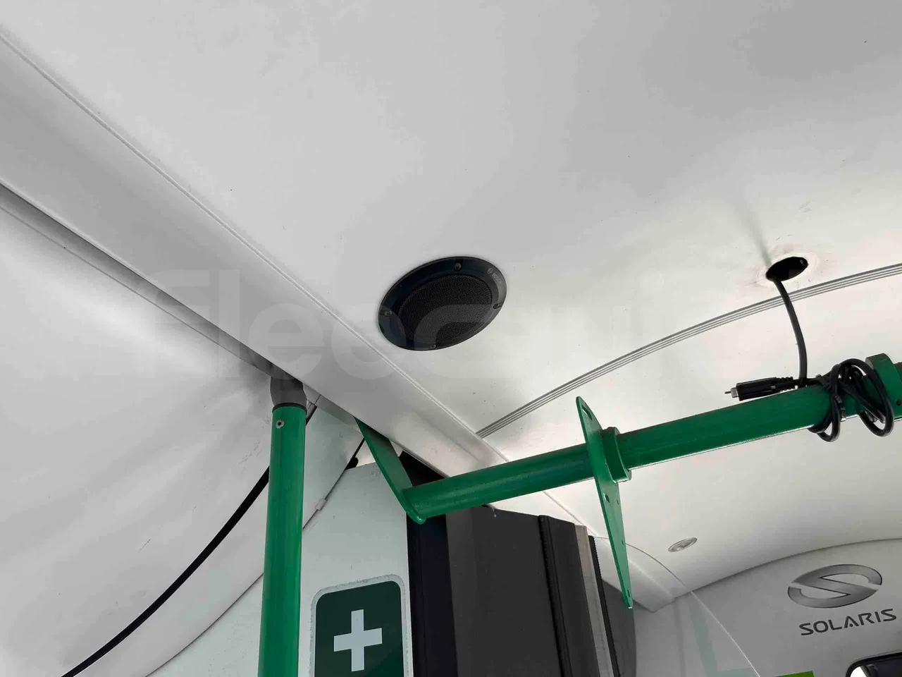 Solaris Urbino - monitor detail photo