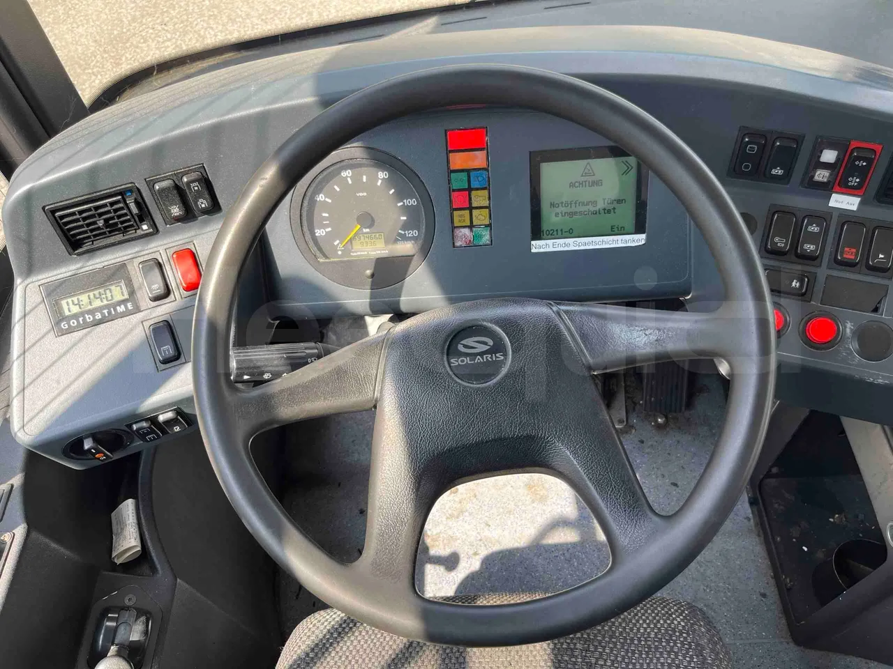 Solaris Urbino - steering wheel photo