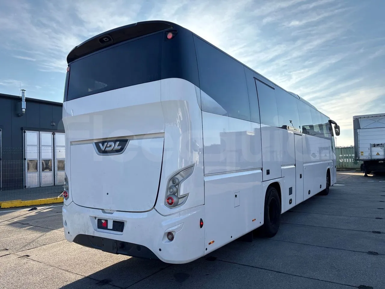 Vdl Futura FHD2 129/300 - EUR6 - 300kW - 3/4 right rear doors closed