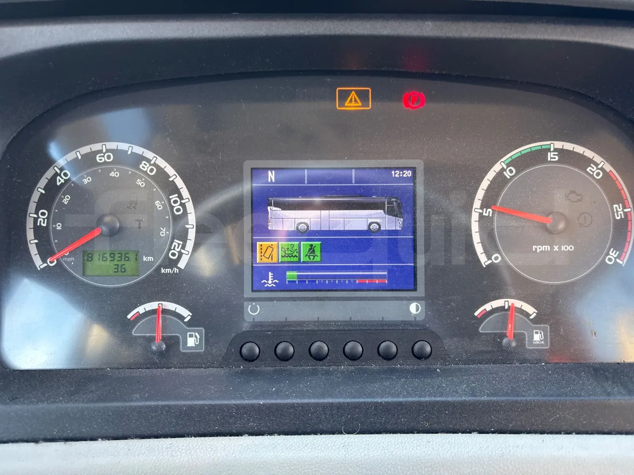 Vdl Futura FHD2 129/300 - EUR6 - 300kW - dashboard lights on