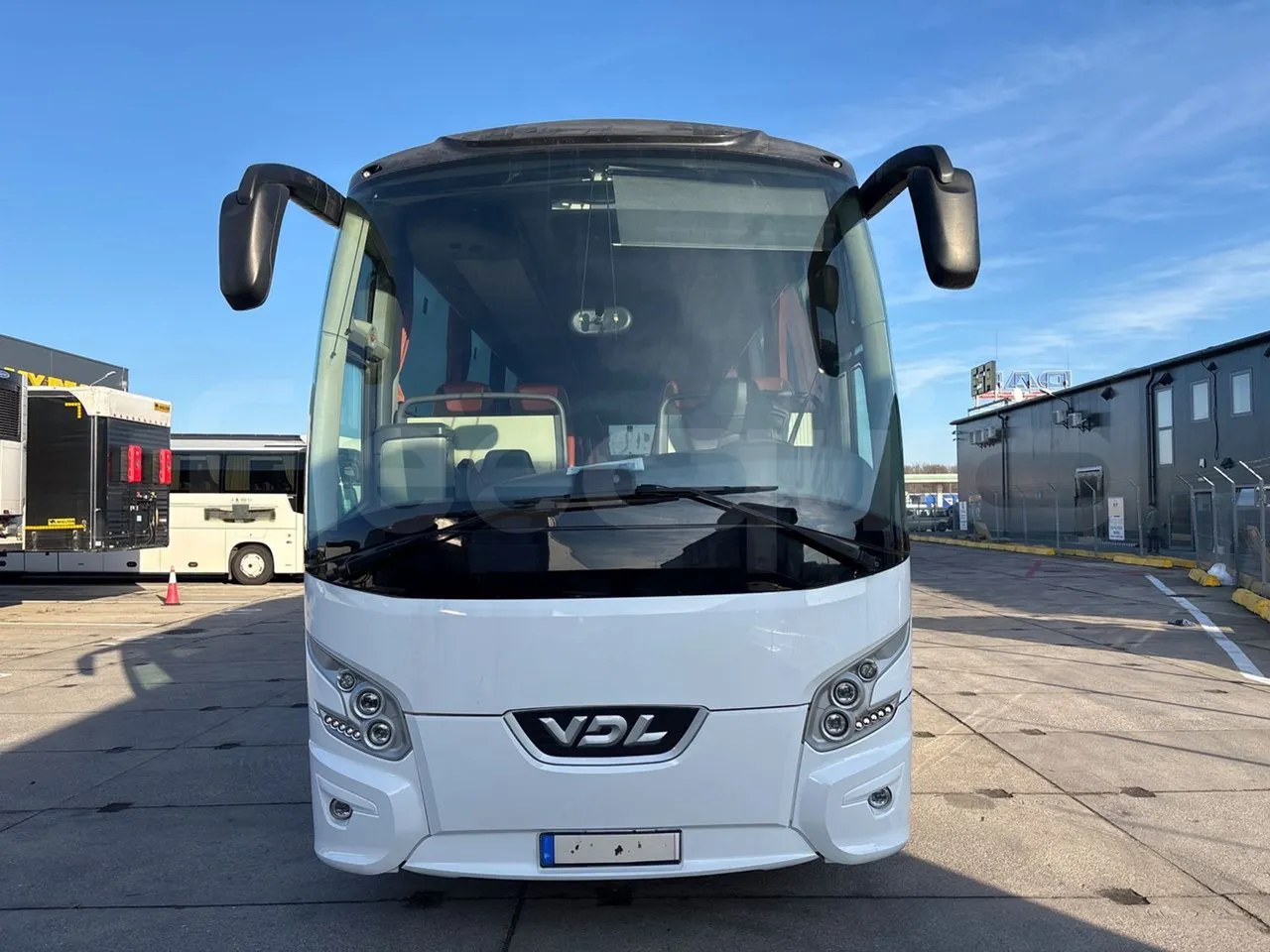 Vdl Futura FHD2 129/300 - EUR6 - 300kW - front photo