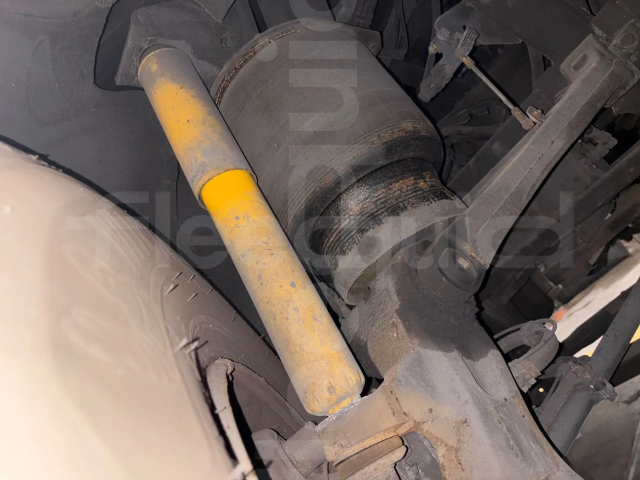 Vdl Futura FHD2 129/300 - EUR6 - 300kW - front shock absorbers left