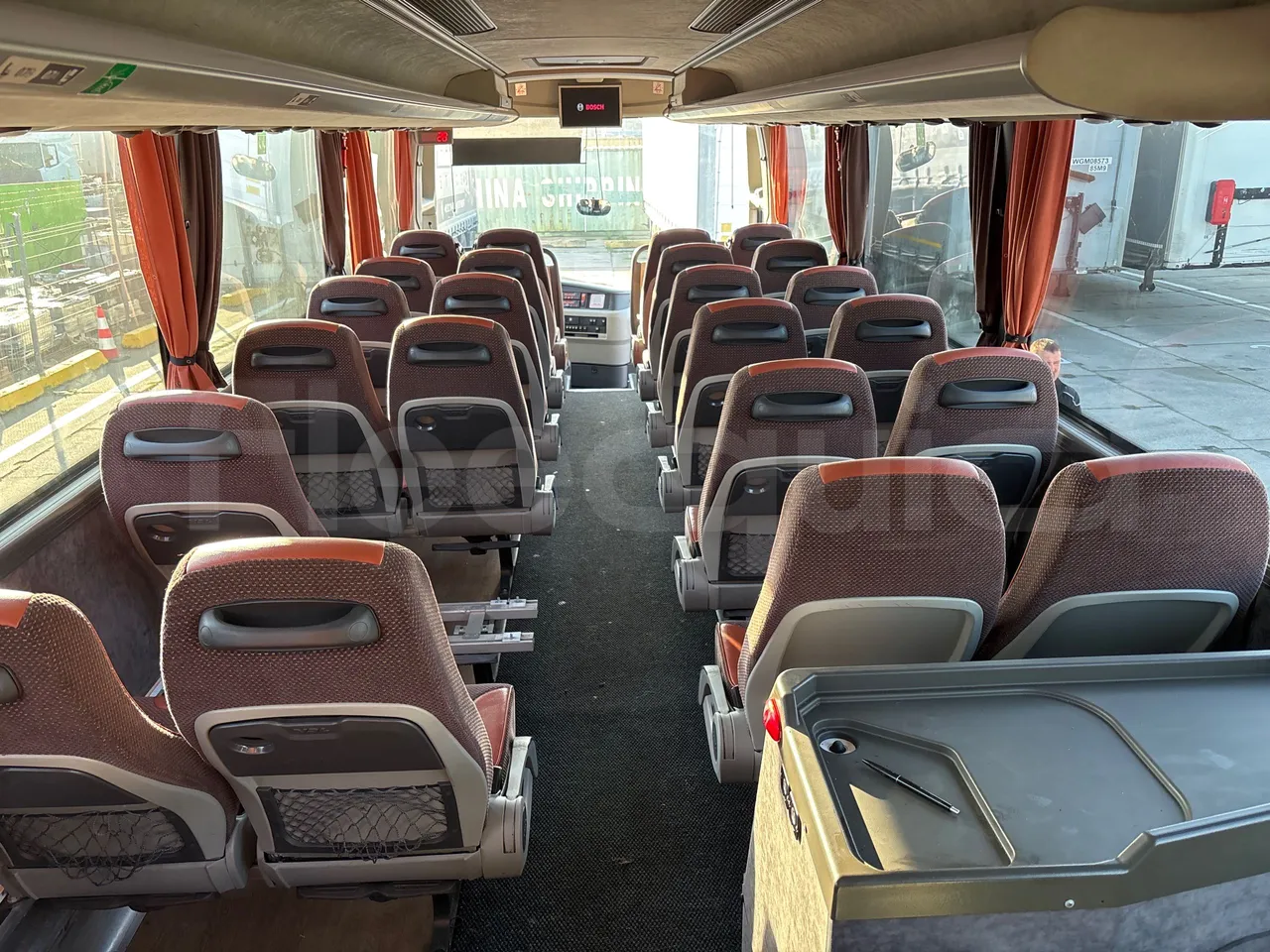 Vdl Futura FHD2 129/300 - EUR6 - 300kW - forward view middle aisle