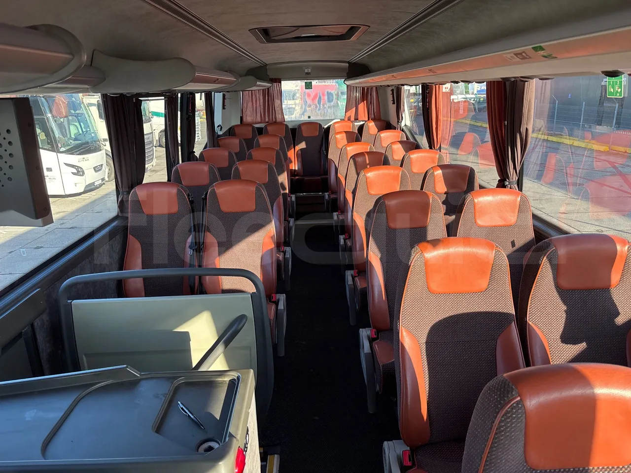 Vdl Futura FHD2 129/300 - EUR6 - 300kW - reverse view middle aisle