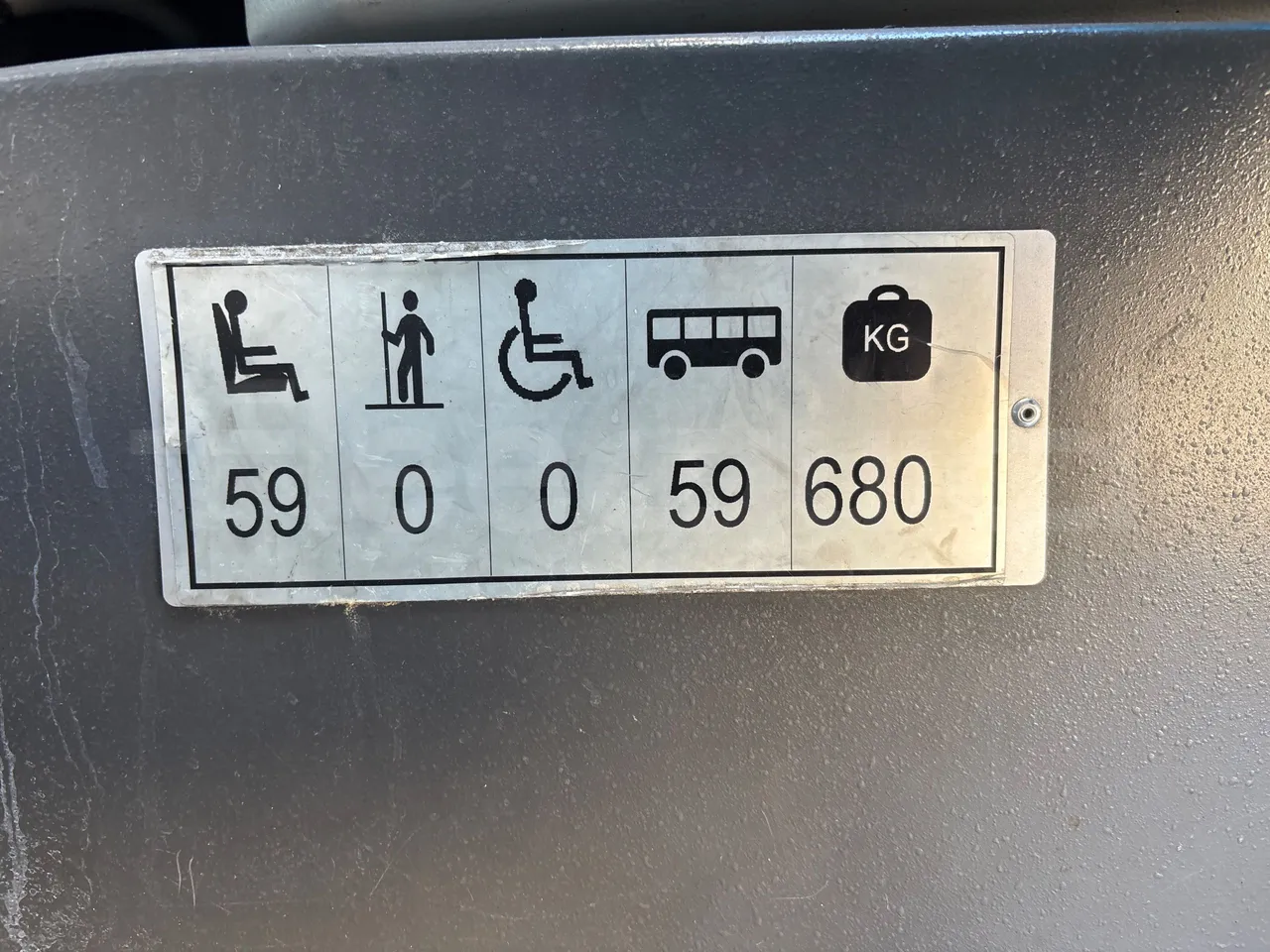 Vdl Futura FHD2 129/300 - EUR6 - 300kW - seat plate photo