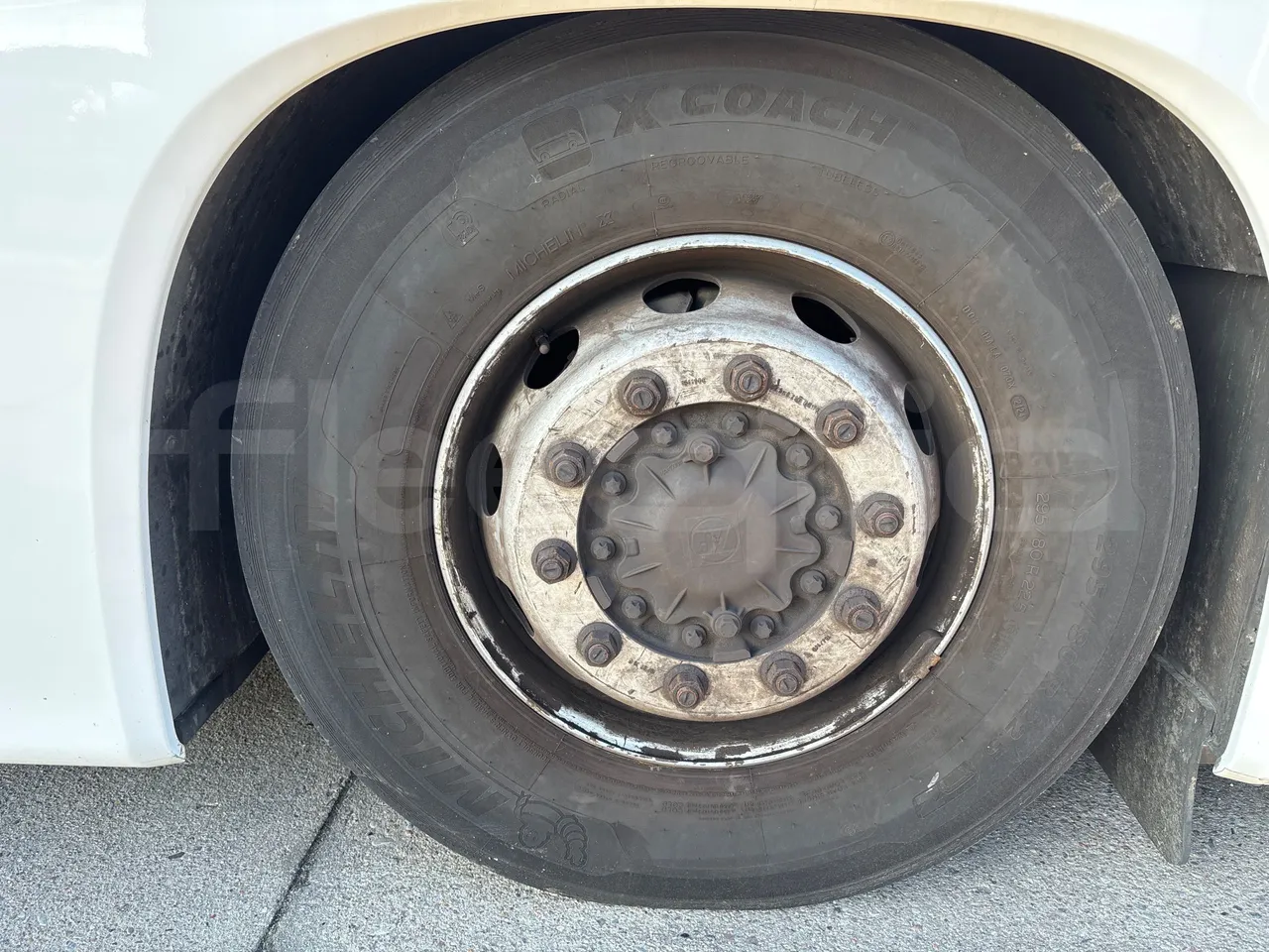 Vdl Futura FHD2 129/300 - EUR6 - 300kW - front left tire measurements