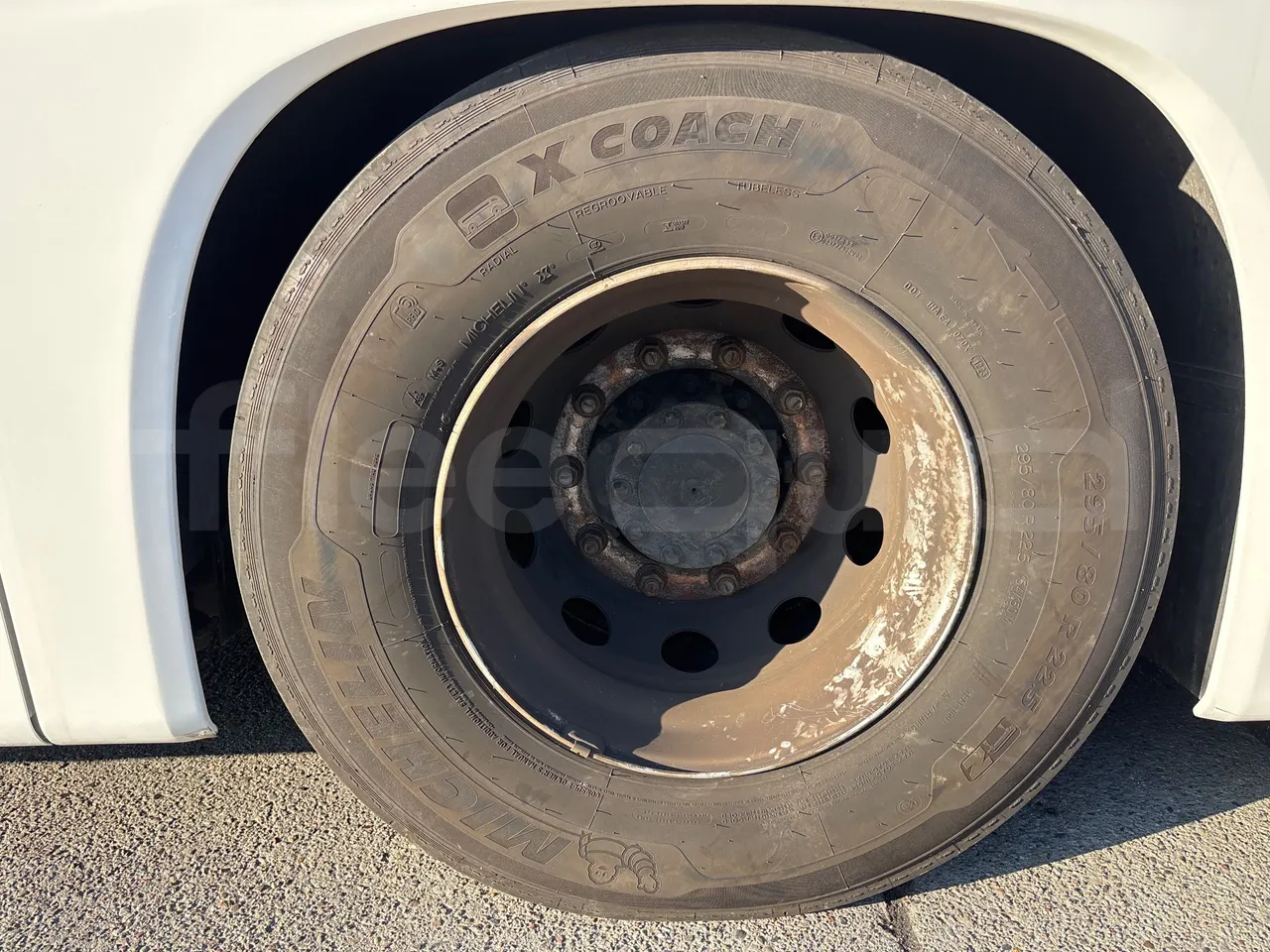 Vdl Futura FHD2 129/300 - EUR6 - 300kW - rear left tire photo