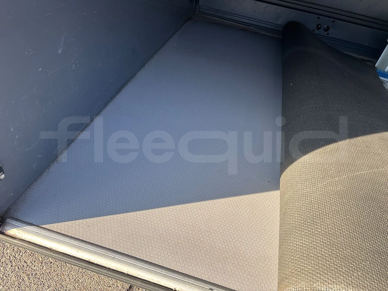 Vdl Futura FHD2 129/300 - EUR6 - 300kW - under carpet photo