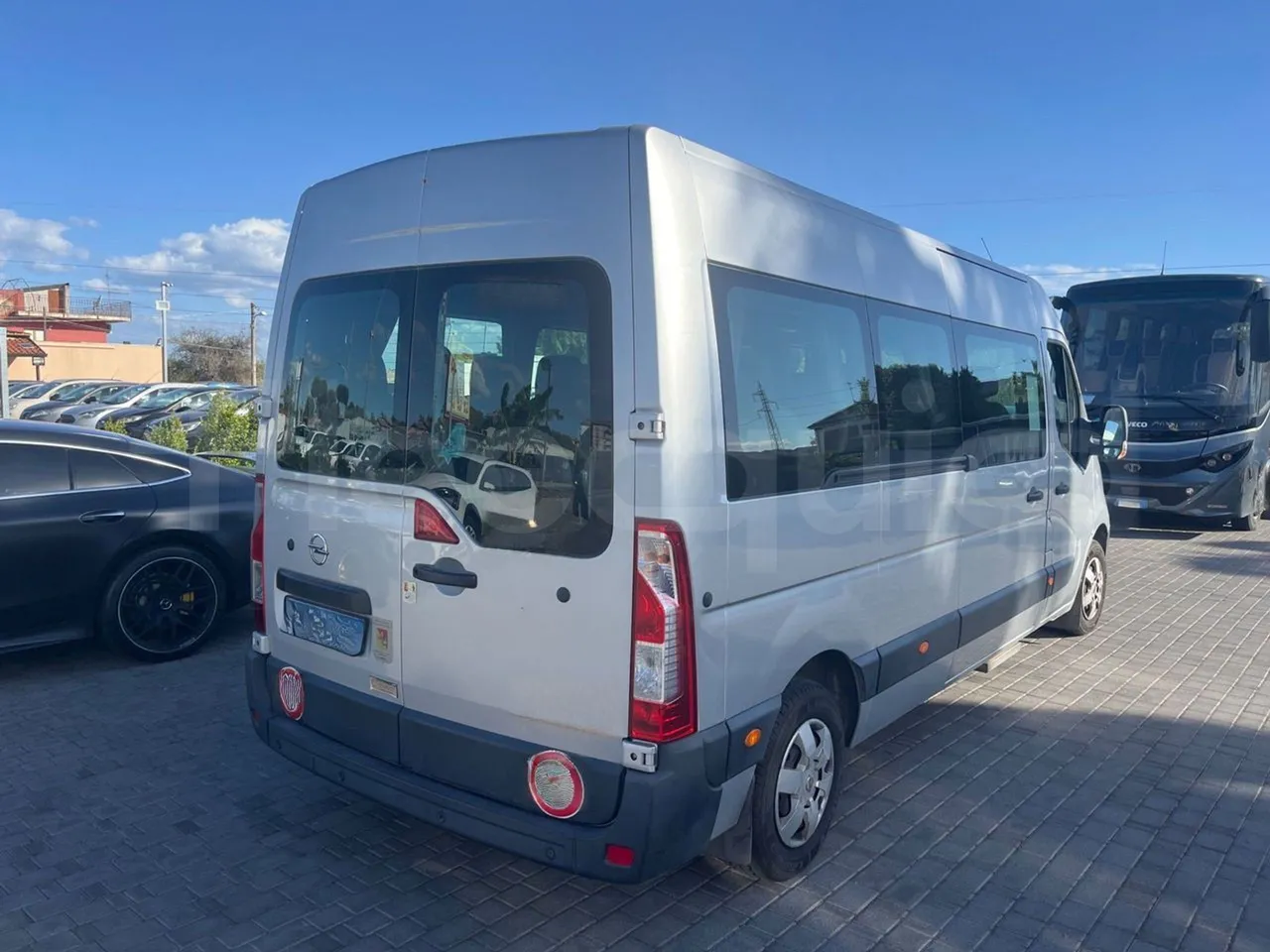 Opel Movano N4UE - 120 kwh - EURO5 - 6,198m - 3/4 right rear doors closed