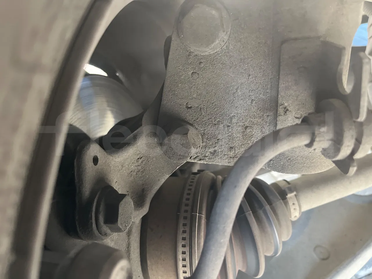 Opel Movano N4UE - 120 kwh - EURO5 - 6,198m - front brake calipers right