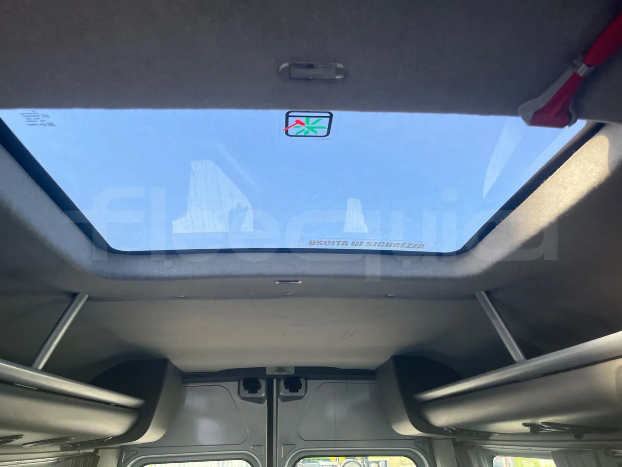 Opel Movano N4UE - 120 kwh - EURO5 - 6,198m - roof hatch 1