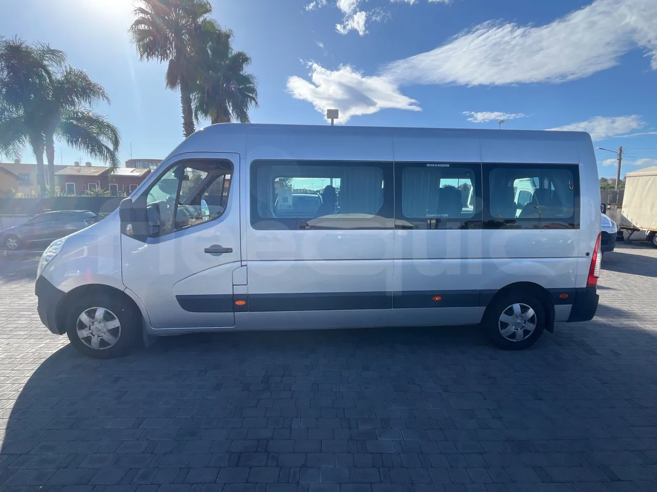 Opel Movano N4UE - 120 kwh - EURO5 - 6,198m - left side photo