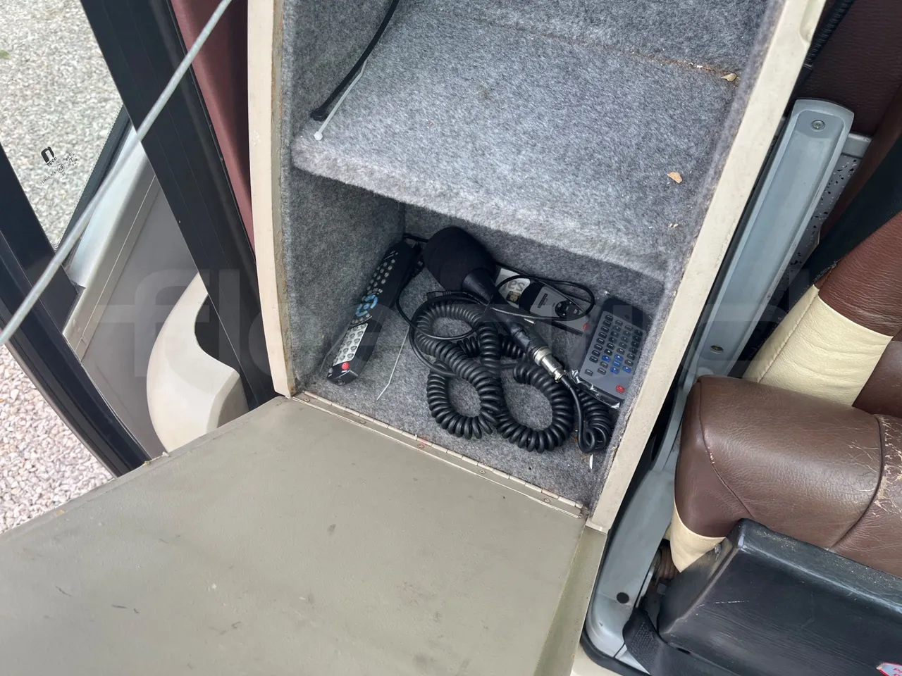 Scania Noge Titanium 12B6X2 - Euro 4 - 309 kW -  13.980 mt - driver microphone accessories photo