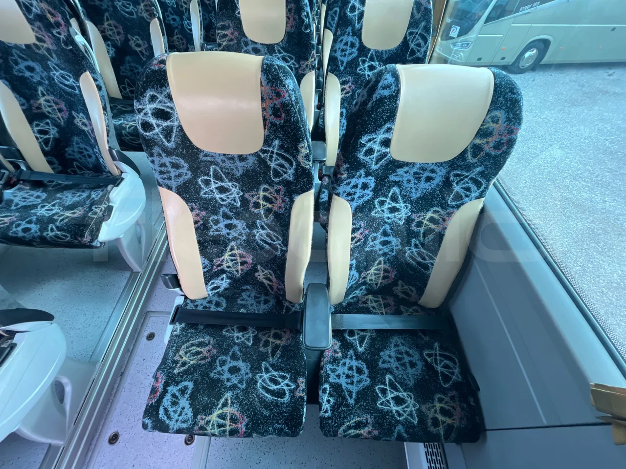 Scania Noge Titanium 12B6X2 - Euro 4 - 309 kW -  13.980 mt - central seat safety belt