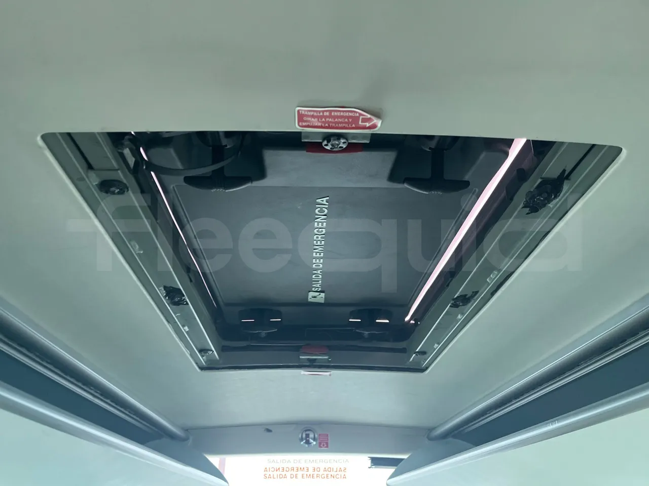 Scania Noge Titanium 12B6X2 - Euro 4 - 309 kW -  13.980 mt - roof hatch 2