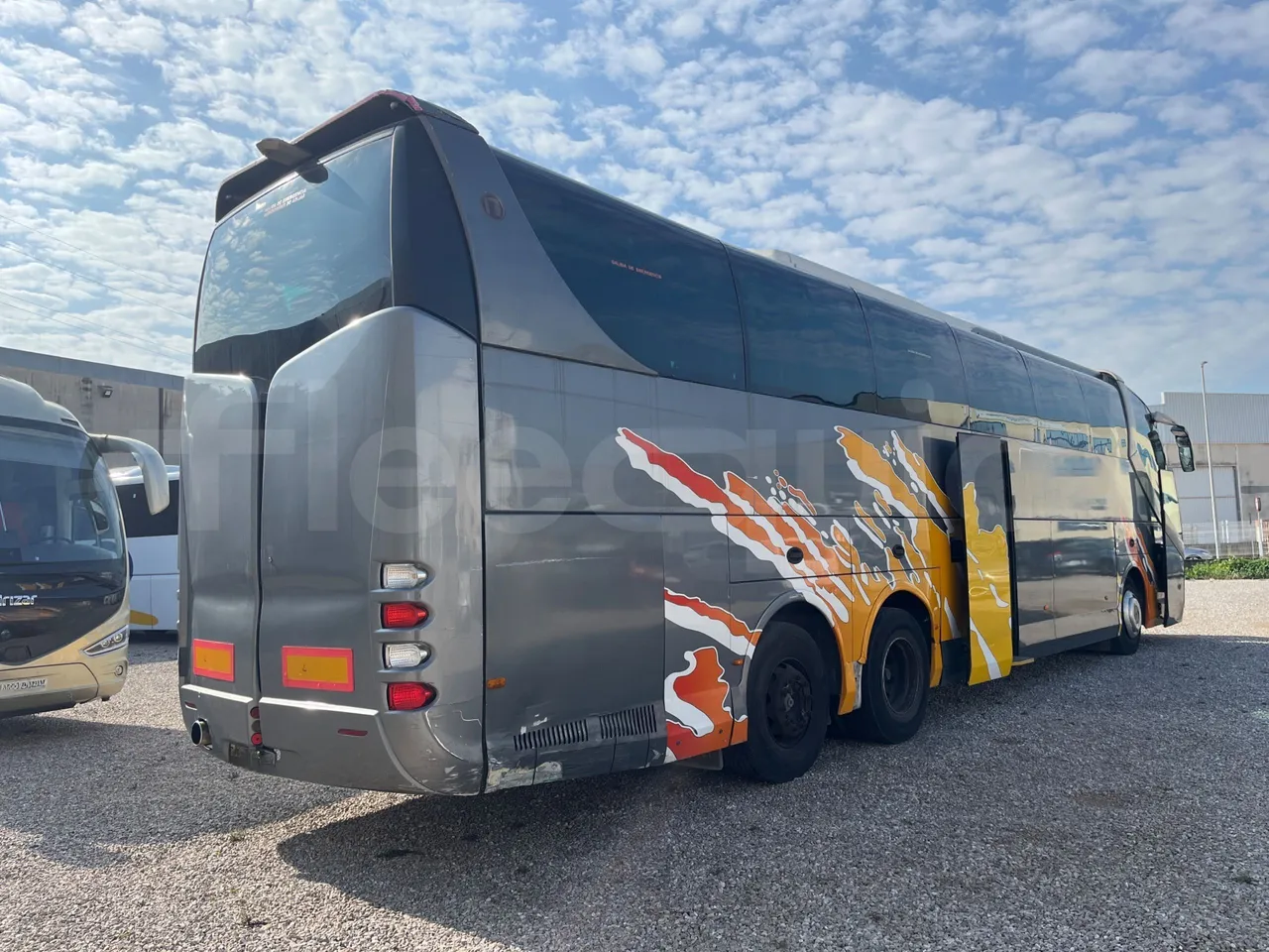 Scania Noge Titanium 12B6X2 - Euro 4 - 309 kW -  13.980 mt - rear hatch open