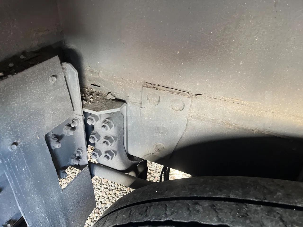 Scania Noge Titanium 12B6X2 - Euro 4 - 309 kW -  13.980 mt - axel 2 leaf spring right