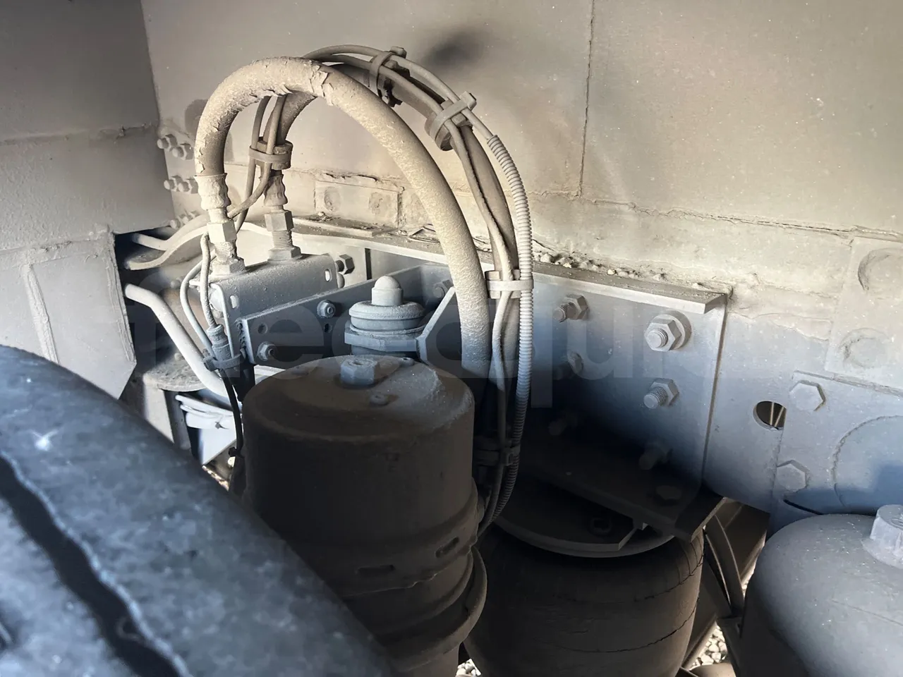 Scania Noge Titanium 12B6X2 - Euro 4 - 309 kW -  13.980 mt - axel 3 shock absorbers 1 right