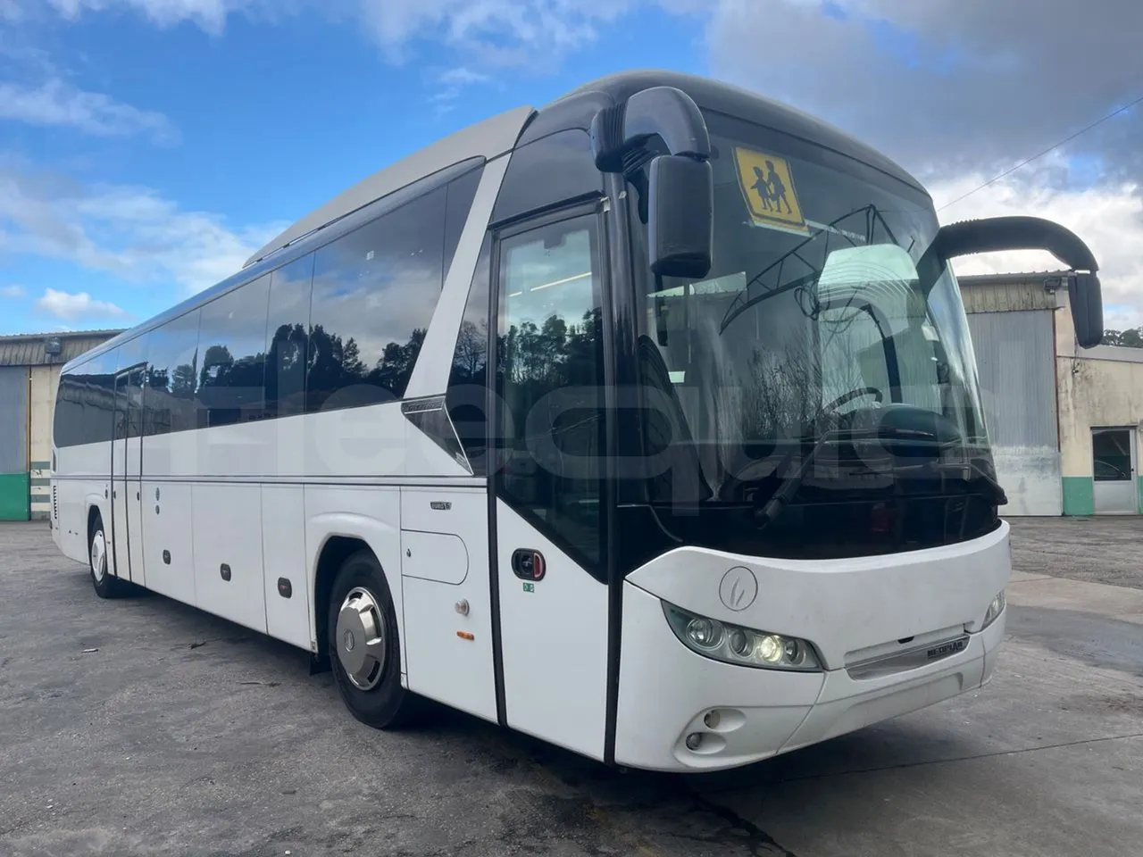 Neoplan JETLINER B274600 - Euro6 - 294kW - 13mt - 3/4 front right doors