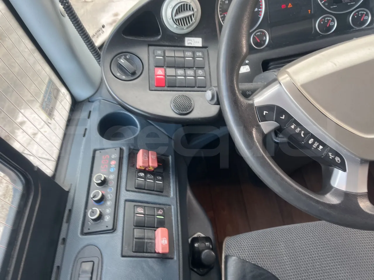 Neoplan JETLINER B274600 - Euro6 - 294kW - 13mt - radio accessories photo