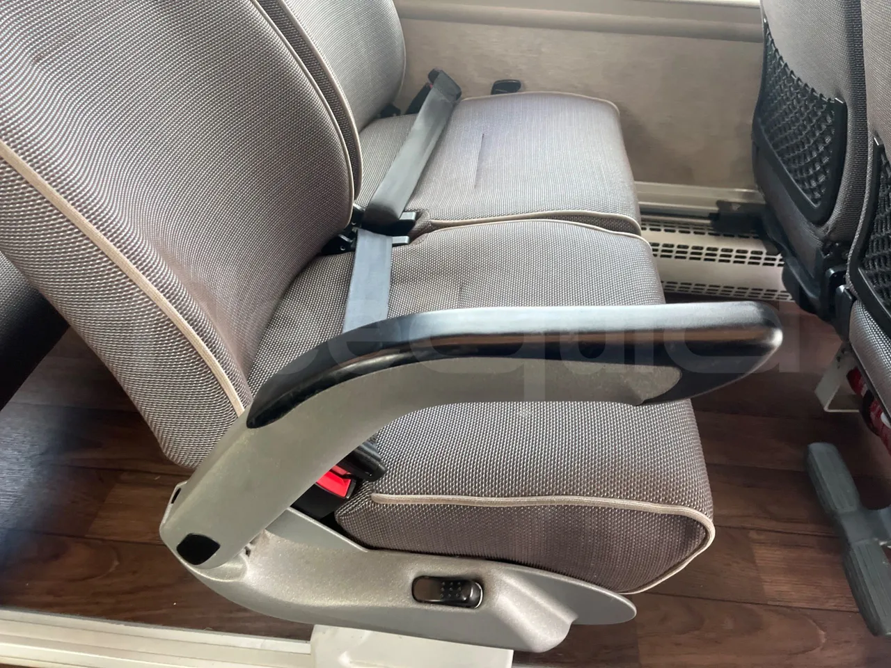 Neoplan JETLINER B274600 - Euro6 - 294kW - 13mt - armrest detail photo