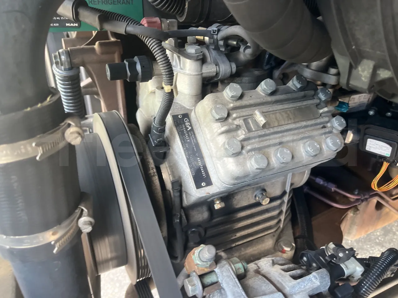 Neoplan JETLINER B274600 - Euro6 - 294kW - 13mt - air conditioning compressor