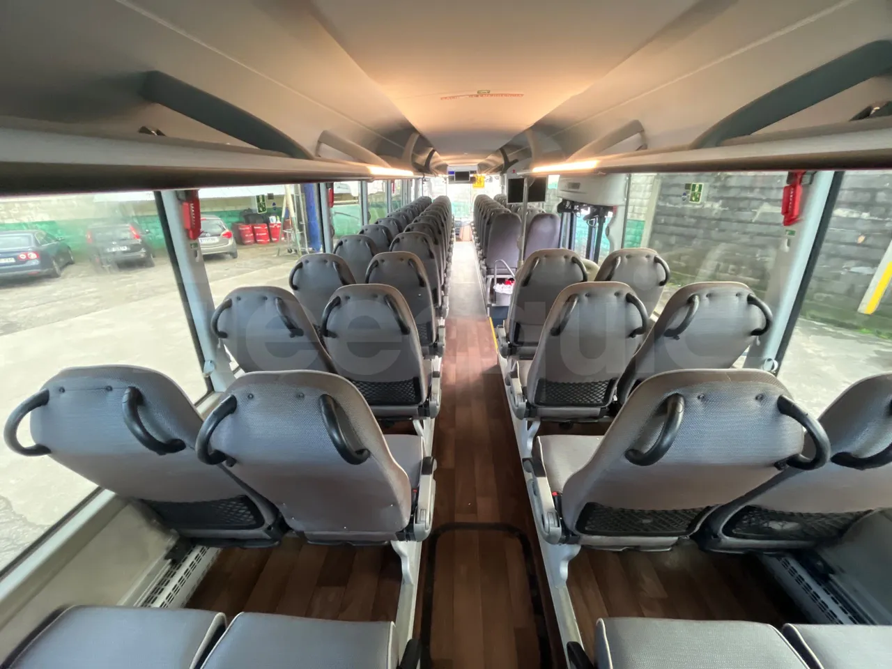 Neoplan JETLINER B274600 - Euro6 - 294kW - 13mt - forward view middle aisle