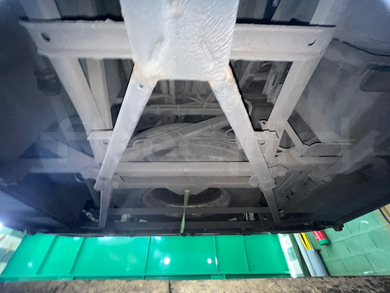 Neoplan JETLINER B274600 - Euro6 - 294kW - 13mt - front undercarriage from front