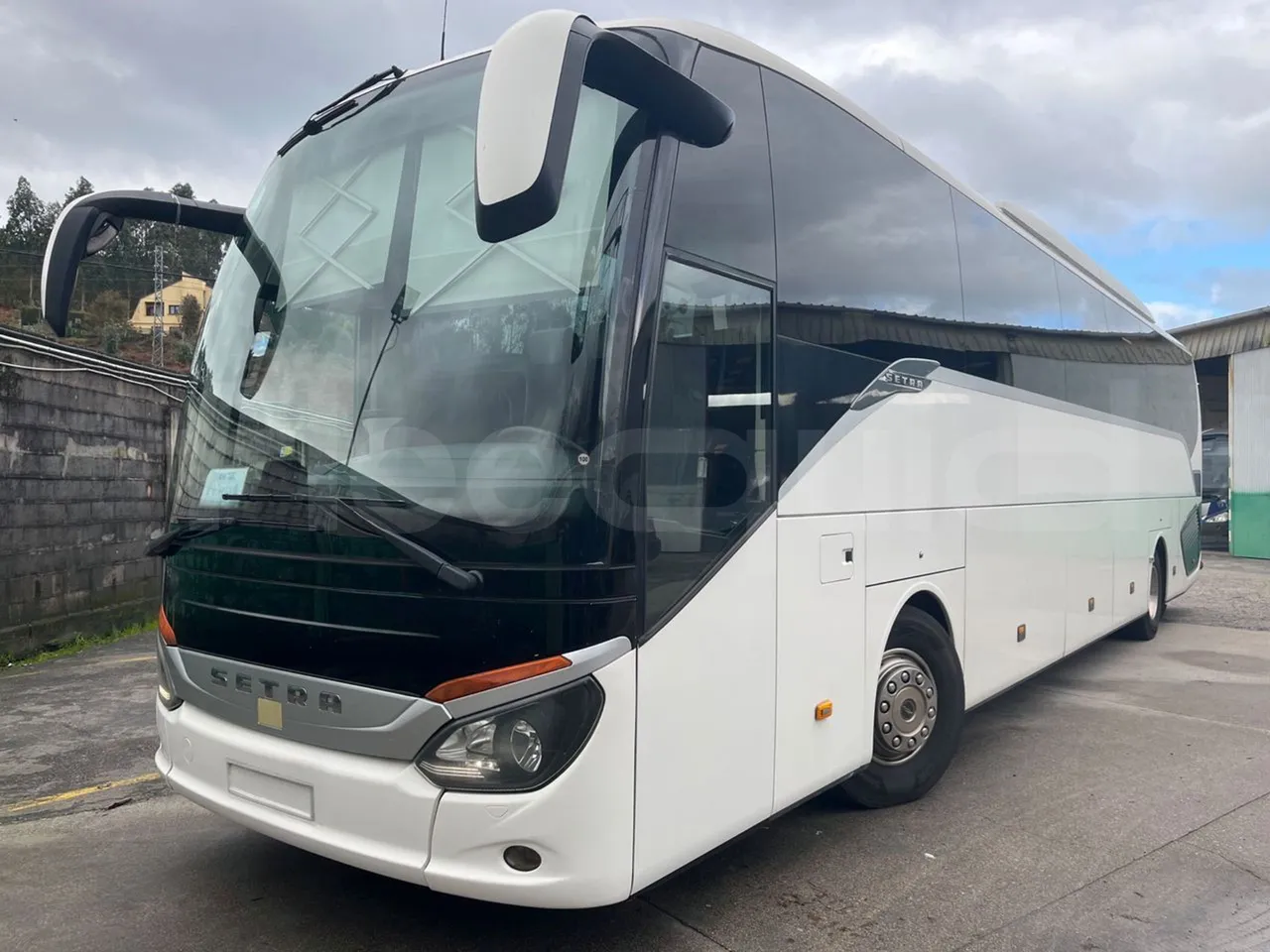 Setra S516 410 02 - EUR6 - 315kW - 13.115m - 3/4 front left