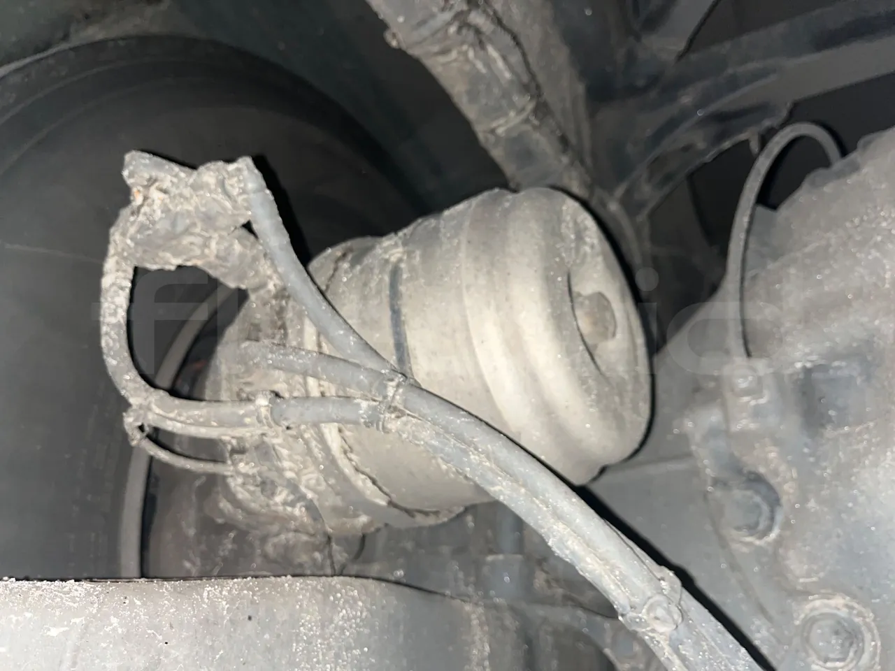 Setra S516 410 02 - EUR6 - 315kW - 13.115m - axle 2 caliper brakes left